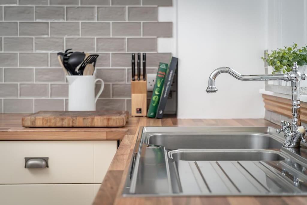 Heather Cottage, 2 Bedroom In 크리프 외부 사진
