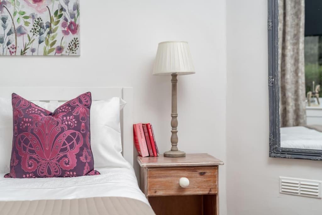 Heather Cottage, 2 Bedroom In 크리프 외부 사진
